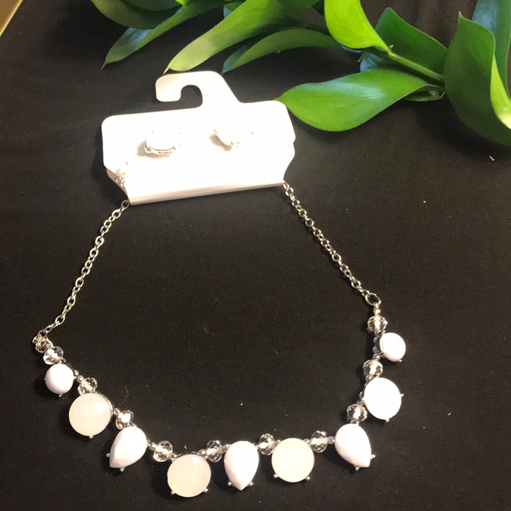 Necklace and earrings set
